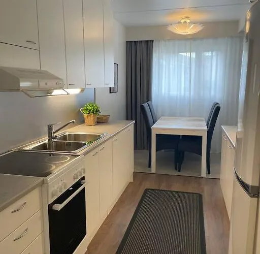 Lägenhet And Spacious Helsingfors